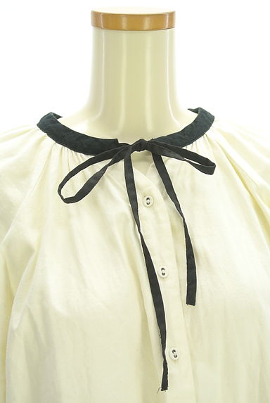 クリックで大画像表示 Samansa Mos2(サマンサモスモス)の古着「バイカラーリボンブラウス(ブラウス)」大画像4へ