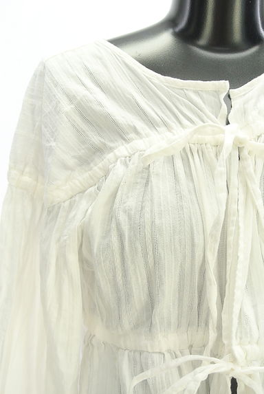 クリックで大画像表示 Samansa Mos2(サマンサモスモス)の古着「ドロストコットンブラウス(ブラウス)」大画像4へ