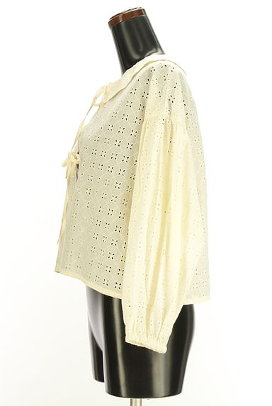 クリックで大画像表示 Samansa Mos2(サマンサモスモス)の古着「フロントリボンレースブラウス(ブラウス)」大画像3へ