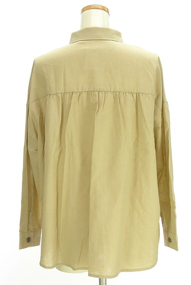 クリックで大画像表示 AZUL BY MOUSSY(アズールバイマウジー)の古着「リネン混ドロップショルダーシャツ(ブラウス)」大画像2へ