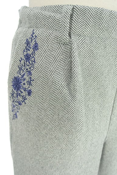 axes femme（アクシーズファム）の古着「花刺繍入り起毛ストレートパンツ（パンツ）」大画像４へ