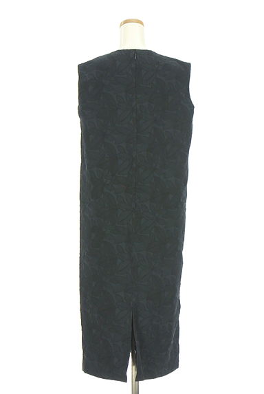 DoCLASSE（ドゥクラッセ）の古着「ボタニカル柄ノースリワンピース（ワンピース・チュニック）」大画像２へ