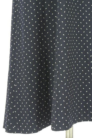 KEITH（キース）の古着「ミモレ丈ドットフレアワンピース（ワンピース・チュニック）」大画像５へ