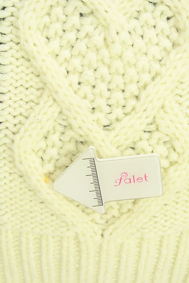 Couture Brooch（クチュールブローチ）の古着「ラメ入りオフタートルケーブル編みニットトップス（セーター）」大画像５へ