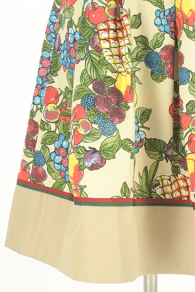 M'S GRACY（エムズグレイシー）の古着「フルーツ柄膝上フレアワンピース（ワンピース・チュニック）」大画像４へ