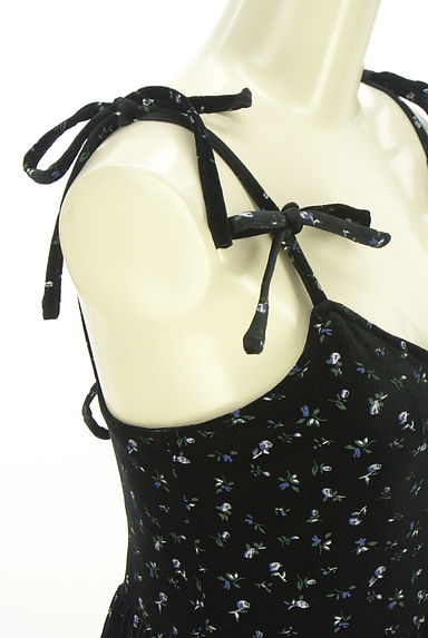 merry jenny（メリージェニー）の古着「小花柄ベロアロングキャミワンピース（キャミワンピース）」大画像４へ