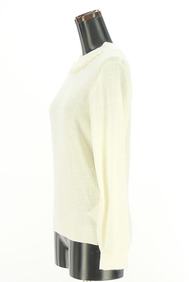 earth music&ecology（アースミュージック＆エコロジー）の古着「パール＆ラインストーン付きハイネックニットトップス（ニット）」大画像３へ