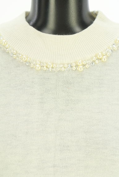 earth music&ecology（アースミュージック＆エコロジー）の古着「パール＆ラインストーン付きハイネックニットトップス（ニット）」大画像４へ