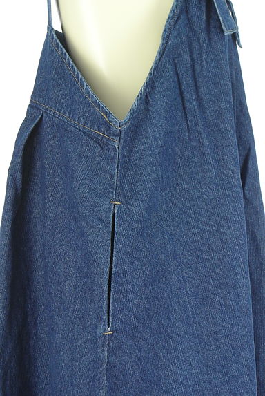 クリックで大画像表示 Samansa Mos2(サマンサモスモス)の古着「Aラインボリュームデニムジャンスカ(キャミワンピース)」大画像5へ
