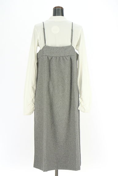 Samansa Mos2（サマンサモスモス）の古着「ハイネックカットソー＋ロングキャミワンピ（ツーピース（ジャケット＋ワンピース））」大画像２へ