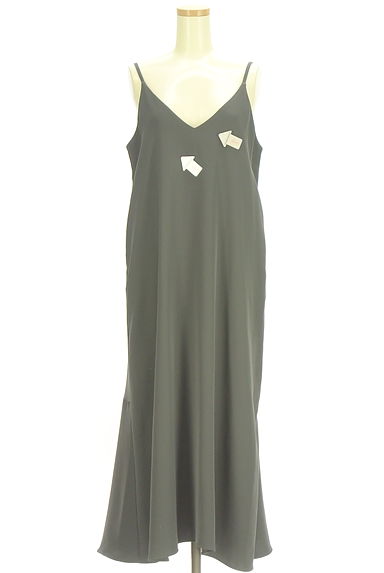 クリックで大画像表示 PLST(プラステ)の古着「微光沢ロングキャミワンピース(キャミワンピース)」大画像4へ