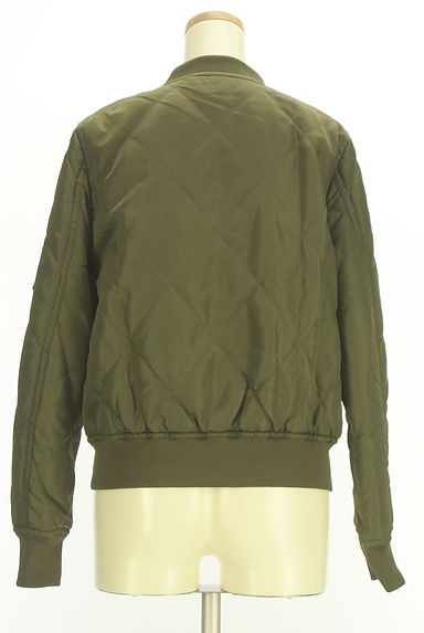 クリックで大画像表示 PLST(プラステ)の古着「中綿キルティングミリタリージャケット(ブルゾン・スタジャン)」大画像2へ