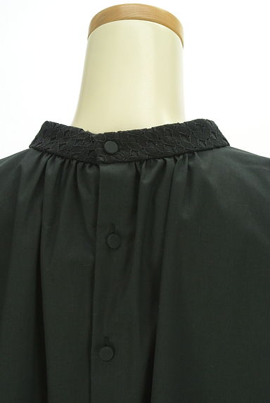 クリックで大画像表示 PLST(プラステ)の古着「レースバンドカラーフレアブラウス(カットソー・プルオーバー)」大画像4へ