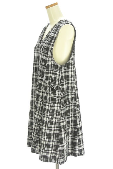 クリックで大画像表示 MISCH MASCH(ミッシュマッシュ)の古着「パールチェーン付き膝上ジャンパースカート(キャミワンピース)」大画像3へ