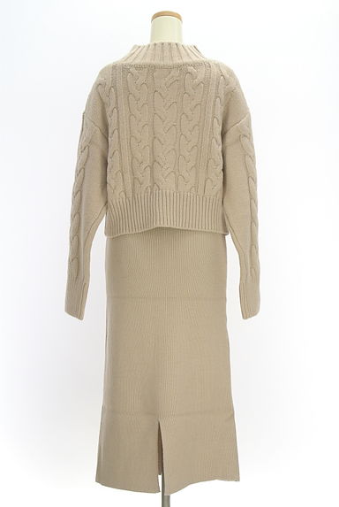 Apuweiser riche（アプワイザーリッシェ）の古着「ケーブルニット+ロングタイトスカート（セットアップ（ジャケット＋スカート））」大画像２へ