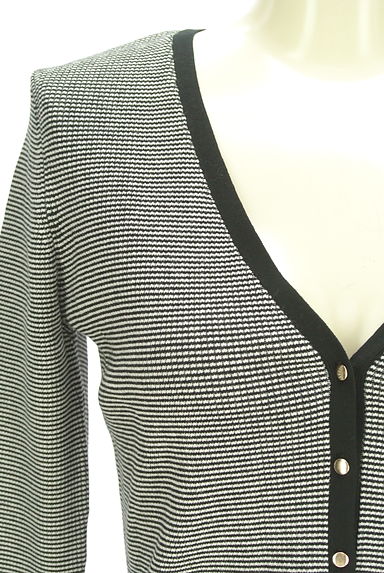 クリックで大画像表示 Apuweiser riche(アプワイザーリッシェ)の古着「モノトーンボーダーカーディガン(カーディガン・ボレロ)」大画像4へ