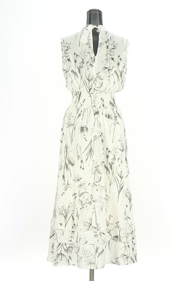 FRAY I.D（フレイアイディー）の古着「ノースリ花柄シフォンワンピース（ワンピース・チュニック）」大画像２へ