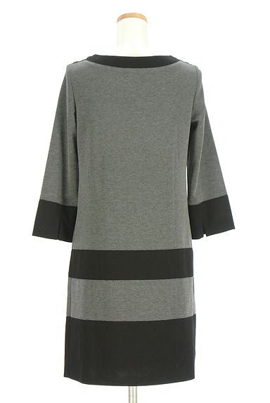UNTITLED（アンタイトル）の古着「バイカラー膝丈ワンピース（ワンピース・チュニック）」大画像２へ