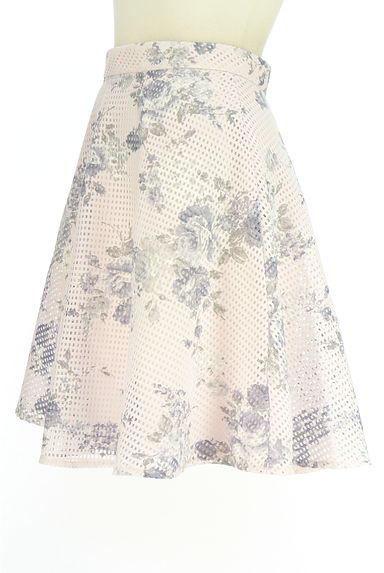 クリックで大画像表示 MISCH MASCH(ミッシュマッシュ)の古着「花柄メッシュサーキュラースカート(スカート)」大画像3へ