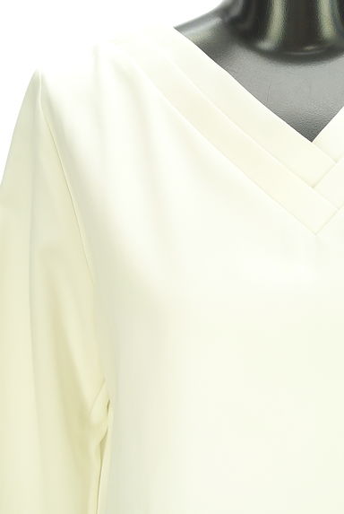 Mila Owen（ミラオーウェン）の古着「ダブルタックVネックカットソー（カットソー・プルオーバー）」大画像４へ