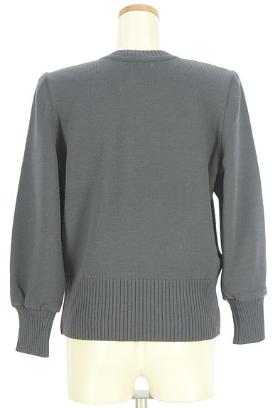 クリックで大画像表示 LEILIAN(レリアン)の古着「エンブレム装飾ポケット付きニットトップス(カーディガン・ボレロ)」大画像2へ