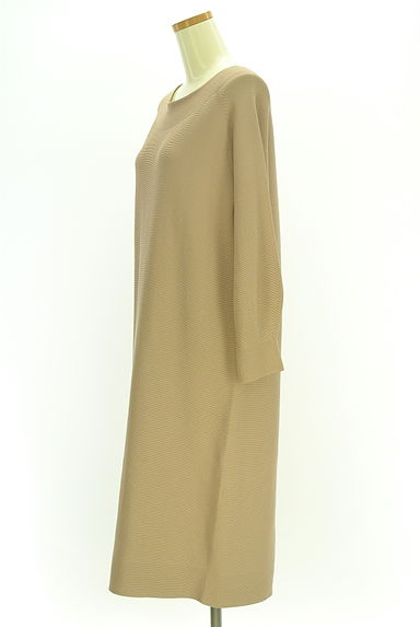 クリックで大画像表示 Spick and Span(スピック&スパン)の古着「膝下丈ボックスニットワンピース(ワンピース・チュニック)」大画像3へ