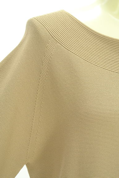 クリックで大画像表示 Spick and Span(スピック&スパン)の古着「膝下丈ボックスニットワンピース(ワンピース・チュニック)」大画像4へ