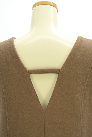 CAPRICIEUX LE'MAGE（カプリシュレマージュ）の古着「深Vネックジャンパースカート（キャミワンピース）」大画像４へ