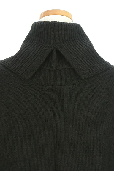 クリックで大画像表示 Pinky&Dianne(ピンキー&ダイアン)の古着「スヌード付きVネックニット(ニット)」大画像4へ