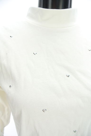 クリックで大画像表示 REDYAZEL(レディアゼル)の古着「ハートスタッズ付きハイネックカットソー(カットソー・プルオーバー)」大画像4へ