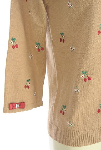 クリックで大画像表示 axes femme(アクシーズファム)の古着「さくらんぼ&花刺繍7分袖ニットカーディガン(カーディガン・ボレロ)」大画像5へ