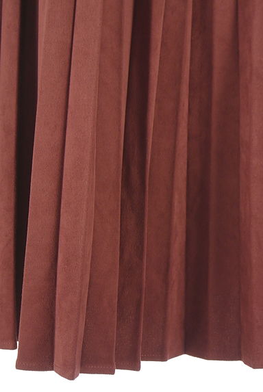 クリックで大画像表示 Samansa Mos2(サマンサモスモス)の古着「スウェードプリーツロングスカート(ロングスカート・マキシスカート)」大画像5へ