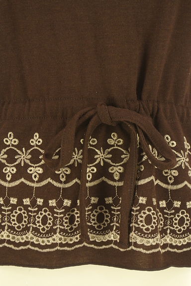 クリックで大画像表示 KarL Park Lane(カールパークレーン)の古着「半そで裾刺繍カットソー(カットソー・プルオーバー)」大画像5へ