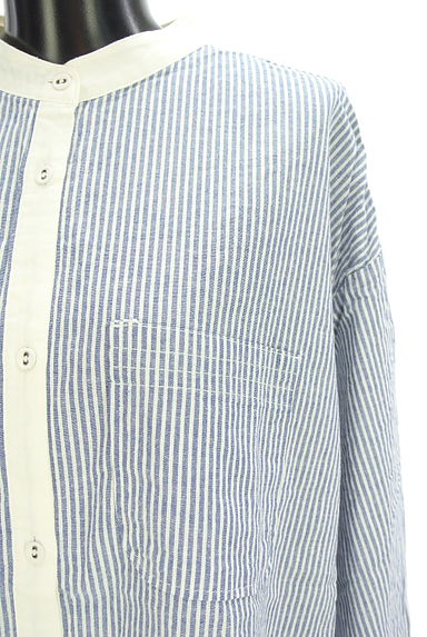 クリックで大画像表示 Samansa Mos2(サマンサモスモス)の古着「ノーカラークレリックブラウス(ブラウス)」大画像4へ