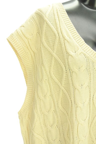 クリックで大画像表示 Samansa Mos2(サマンサモスモス)の古着「オーバーサイズケーブルニットベスト(ベスト・ジレ)」大画像4へ