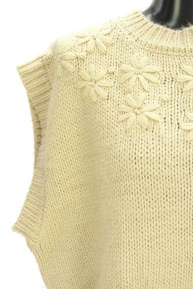 Samansa Mos2（サマンサモスモス）の古着「花刺しゅうニットベスト（ベスト・ジレ）」大画像４へ