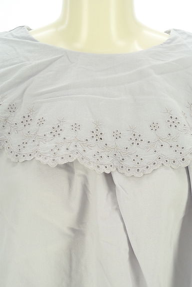 クリックで大画像表示 Samansa Mos2(サマンサモスモス)の古着「刺繍スカラップカラーブラウス(カットソー・プルオーバー)」大画像4へ