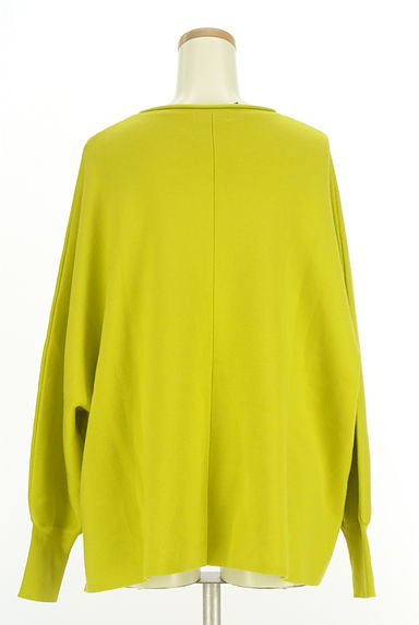 クリックで大画像表示 TOMORROWLAND(トゥモローランド)の古着「BALLSEY ドルマンニットトップス(ニット)」大画像2へ