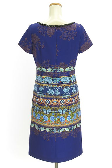 kay me（ケイミー）の古着「花柄膝丈ワンピース（ワンピース・チュニック）」大画像２へ