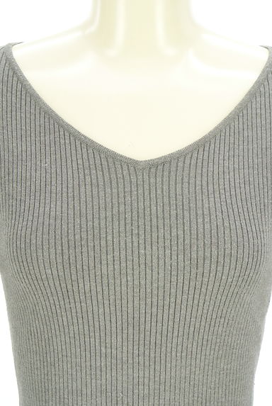 クリックで大画像表示 PROPORTION BODY DRESSING(プロポーションボディドレッシング)の古着「ティアードフリル袖リブニット(ニット)」大画像4へ