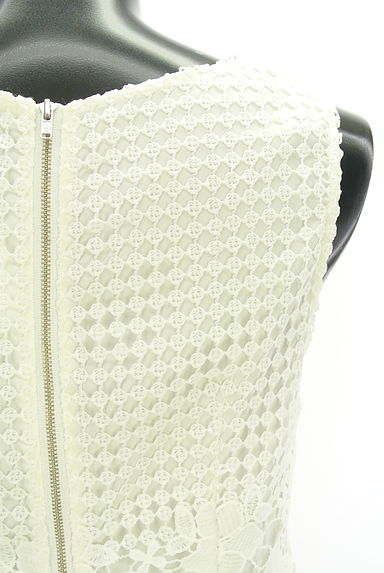 BE RADIANCE（ビーラディエンス）の古着「花刺繍レースブラウス（カットソー・プルオーバー）」大画像４へ