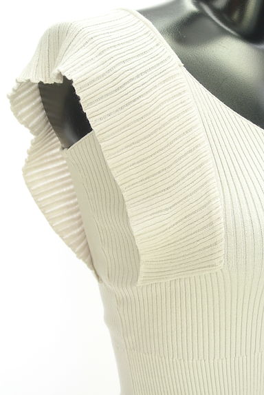 MERCURYDUO（マーキュリーデュオ）の古着「肩フリルストレッチリブニット（ニット）」大画像４へ