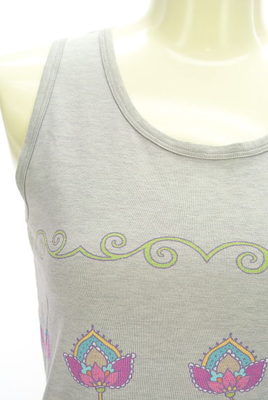 クリックで大画像表示 mash mania(マッシュマニア)の古着「プリントタンクトップ(カットソー・プルオーバー)」大画像4へ