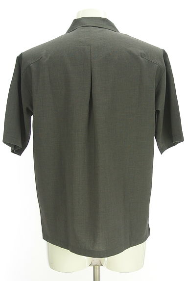 クリックで大画像表示 PLST(プラステ)の古着「接触冷感オープンカラーシャツ(カジュアルシャツ)」大画像2へ