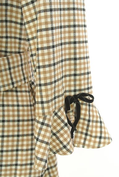 Feroux（フェルゥ）の古着「花柄刺繍入りチェック柄ワンピース（ワンピース・チュニック）」大画像５へ