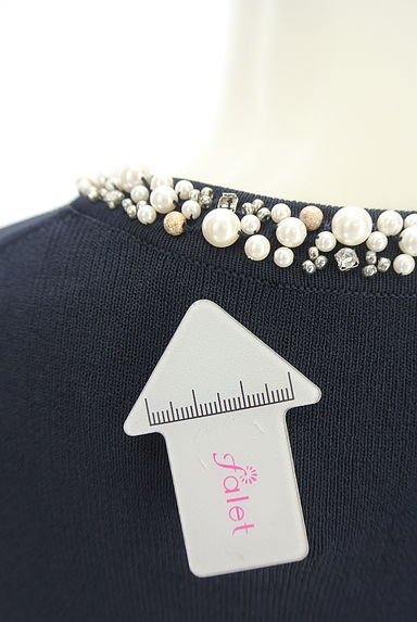 M-premier（エムプルミエ）の古着「パールビーズ付きニットカーディガン（カーディガン・ボレロ）」大画像５へ