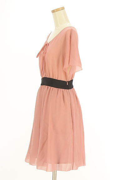 JILL by JILLSTUART（ジルバイジルスチュアート）の古着「フレンチスリーブシフォンワンピース（ワンピース・チュニック）」大画像３へ