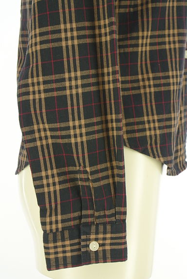 BURBERRY（バーバリー）の古着「チェック柄ラウンドヘムシャツ（ブラウス）」大画像５へ