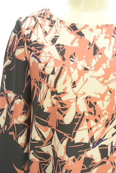 クリックで大画像表示 DoCLASSE(ドゥクラッセ)の古着「総柄ワンピース(ワンピース・チュニック)」大画像4へ