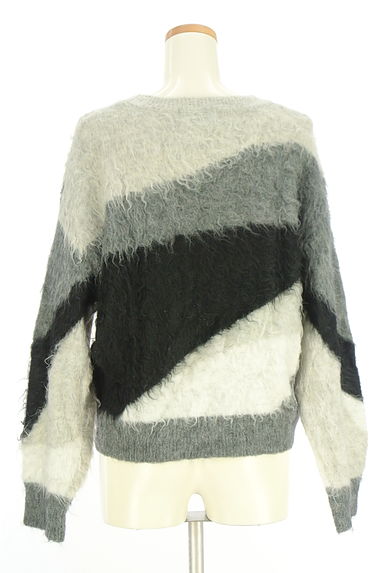 AZUL BY MOUSSY（アズールバイマウジー）の古着「モノトーン配色切替シャギーニットトップス（ニット）」大画像２へ